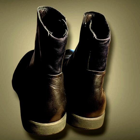 Men\'s Size 9 COLE HAAN Men\'s Premium Black Leather Zip Up Chelsea Boots EUC main image 13